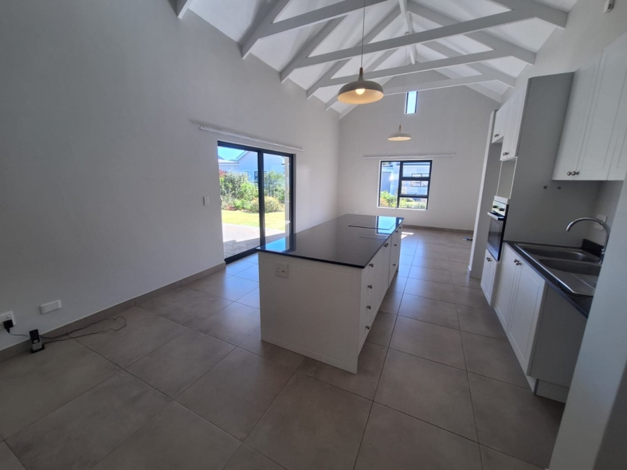 To Let 2 Bedroom Property for Rent in Keurboomstrand Western Cape